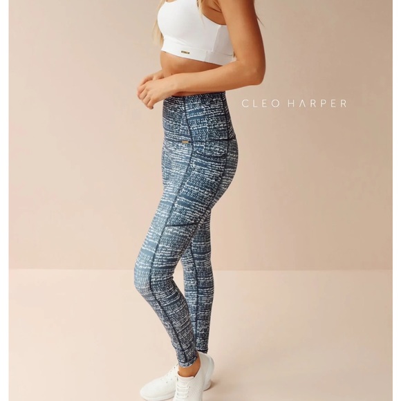 Cleo Harper Pants - EUC Cleo Harper Forte Legging - Stamp